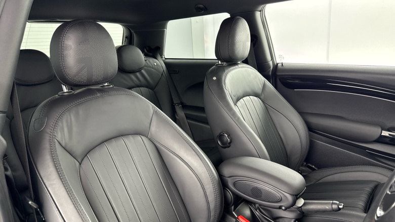 MINI Hatchback 2.0 Cooper S Exclusive 3dr Auto Petrol Hatchback